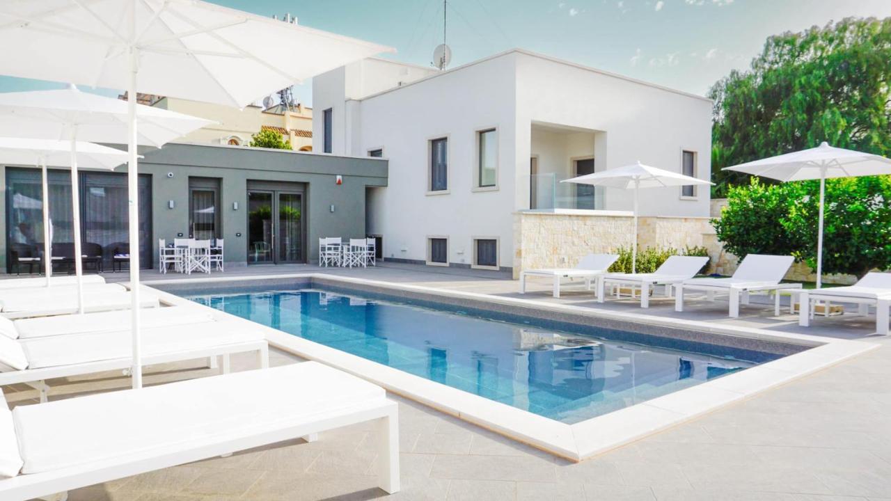 Dimora Giulia Hotel Bari Bagian luar foto