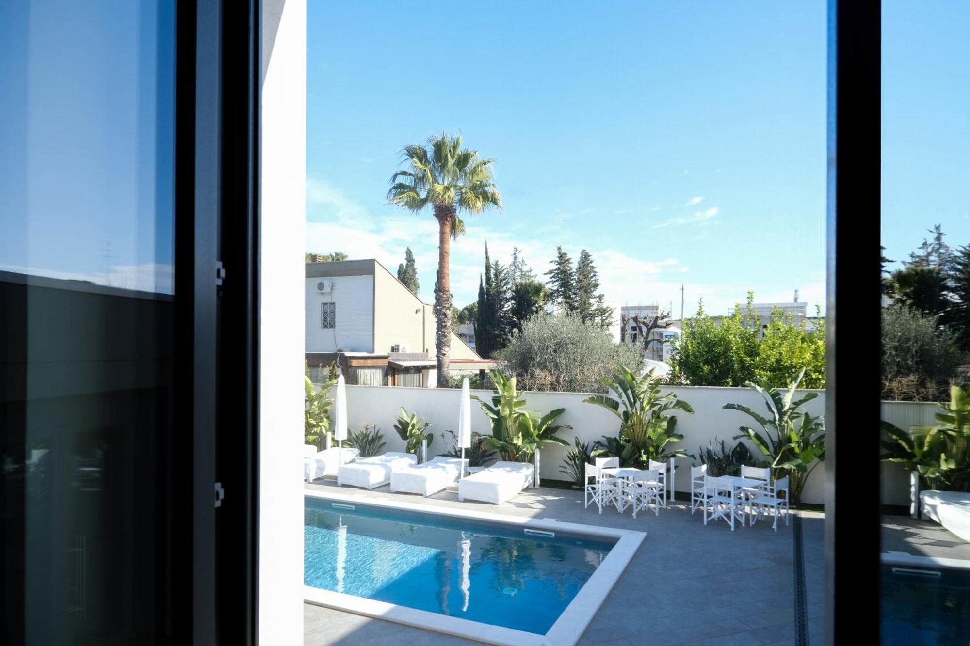 Dimora Giulia Hotel Bari Bagian luar foto