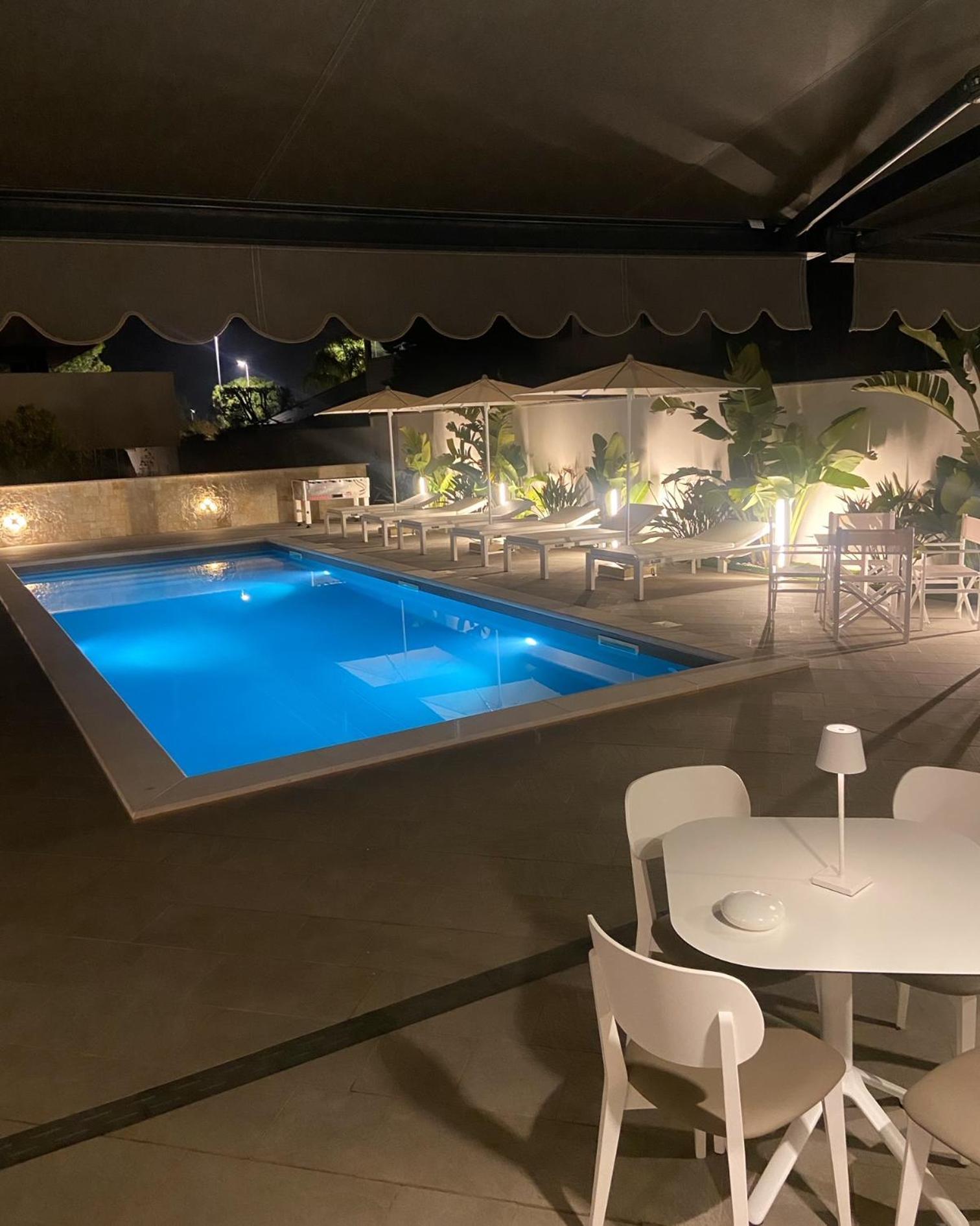 Dimora Giulia Hotel Bari Bagian luar foto